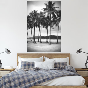 Palmen am Strand von Gonzaga, Santos, Brasilien Leinwanddruck