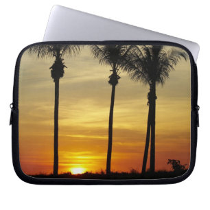 Palmen und Sonnenuntergang, Mindil Beach Laptopschutzhülle