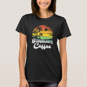 Palmenbaum Vintag Sonnenuntergang und Coffee Beach T-Shirt