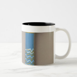 Palmenspalten-Kohl-Flasche und Fragment der Zweifarbige Tasse