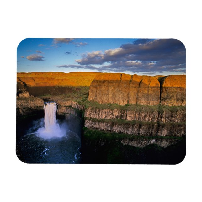 Palouse Falls in Washington Magnet (Horizontal)