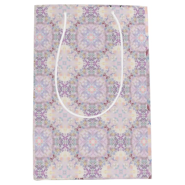 Pamela Muster Eine elegante Geschenktasche Mittlere Geschenktüte (Vorderseite)