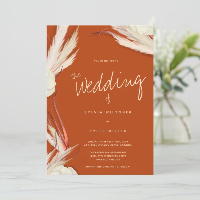 Pampas Grass Botanical Burnt Orange Wedding Einladung (Stehend Vorderseite)