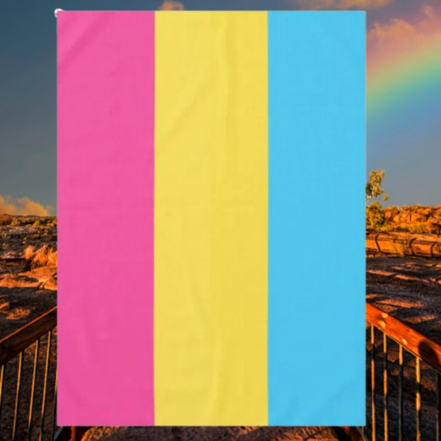 Pan Prism Dining Spread Tischdecke (Von Creator hochgeladen)