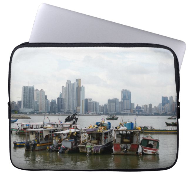 Panama-Stadt Skyline mit Fischerbooten Laptopschutzhülle (Vorderseite)