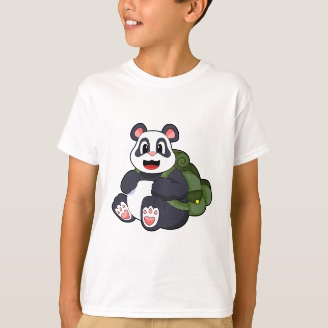 Panda als Hiker mit Rucksack T-Shirt (Vorderseite)