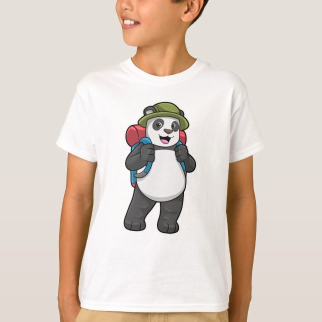 Panda als Hiker mit Rucksack T-Shirt (Vorderseite)