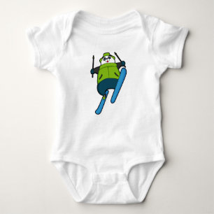 Panda als Skijumper mit Ski Baby Strampler