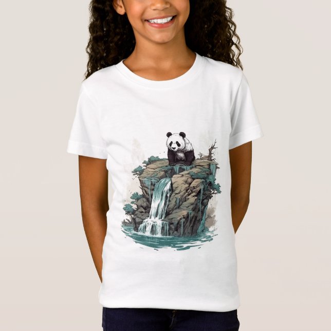 Panda am Wasserfall T-Shirt (Vorderseite)