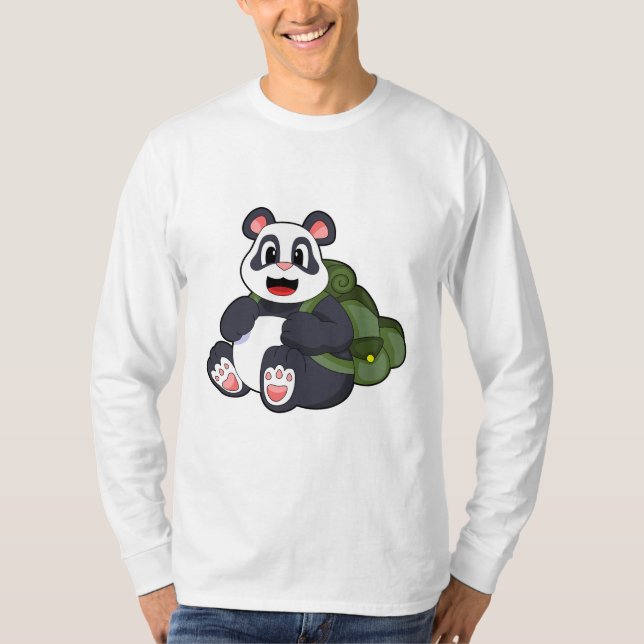 Panda as Hiker with Backpack T-Shirt (Vorderseite)