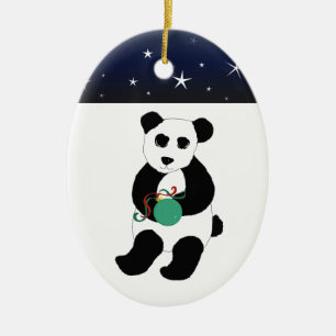 Panda-Bär mit Ornament