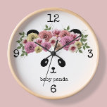 Panda Bear Girl Bloral Crown Personalisierte Uhr<br><div class="desc">Haben Sie ein niedliches panda-thematisches Kinderzimmer und benötigen eine Wanduhr? Fügen Sie einfach den Namen Ihres Babys hinzu und hängen Sie ihn an Ihre Wand.</div>
