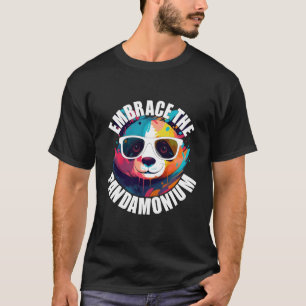Panda Embrace das farbenfrohe Tier Pandamonium T-Shirt