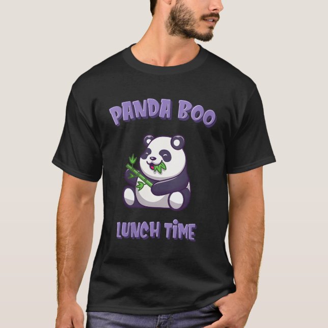 Panda Pandaboo Eating Bamboo Grass Lunchtime T-Shirt (Vorderseite)