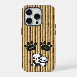 Panda Pfoten mit Namen auf Bambus iPhone 15 Pro Hülle