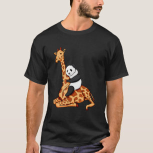 Panda reitet auf Giraffe T-Shirt