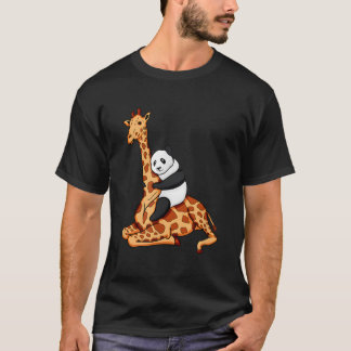 Panda reitet auf Giraffe T-Shirt