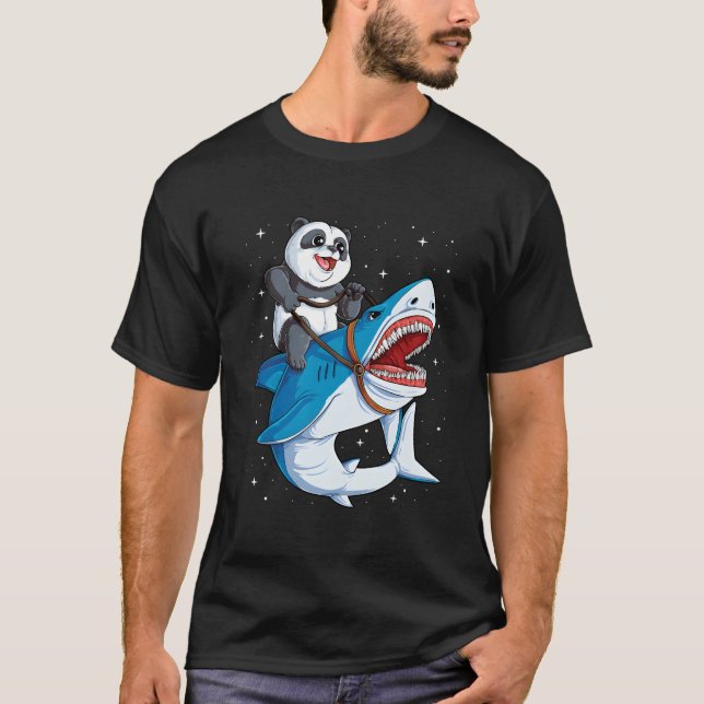 Panda Riding Shark Space Galaxy Jawsome T-Shirt (Vorderseite)