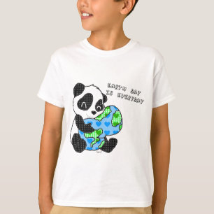 Panda umarmt die Erde/earthday T-Shirt