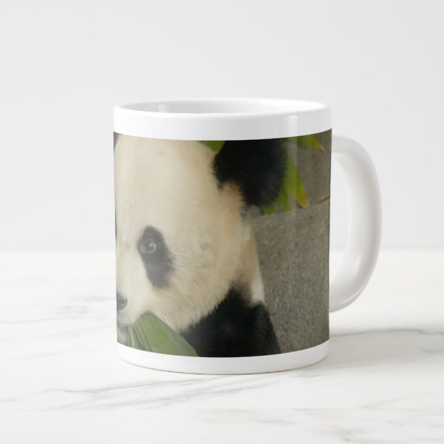 PandaM014 Jumbo-Tasse (Vorderseite Rechts)