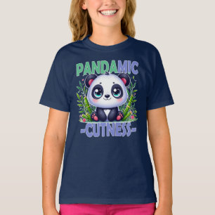 Pandamische Kuteness Wortspiel. Süße Baby-Panda-Ca T-Shirt