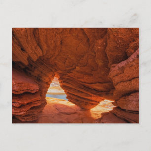Panorama einer erodierten Sandsteinhöhle Postkarte