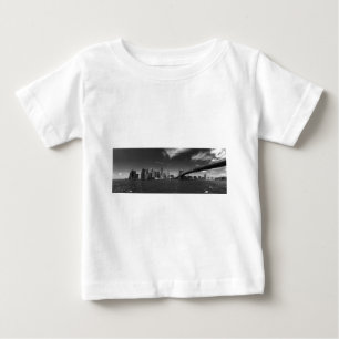 Panorama-Schwarz-weiß Brooklyn Baby T-shirt