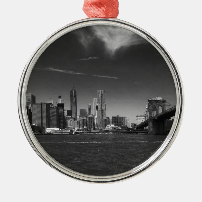 Panorama-Schwarz-weiß Brooklyn Ornament Aus Metall (Vorne)