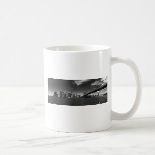 Panorama-Schwarz-weiß Brooklyn Tasse
