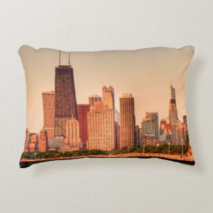 Panorama von Chicago-Skylinen am Sonnenaufgang Dekokissen