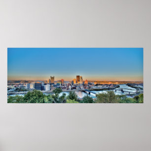 Panorama von im Stadtzentrum gelegenem Pittsburg Poster