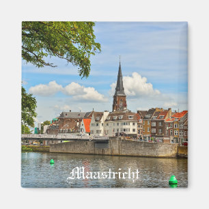 Panorama von Maastricht vom Fluss Maas oder Maas Magnet