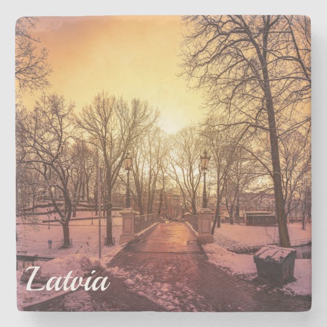 Panoramablick auf den verschneiten Park bei Sonnen Steinuntersetzer (Vorderseite)