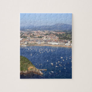 Panoramablick auf die schöne Küste von San Sebasti Puzzle