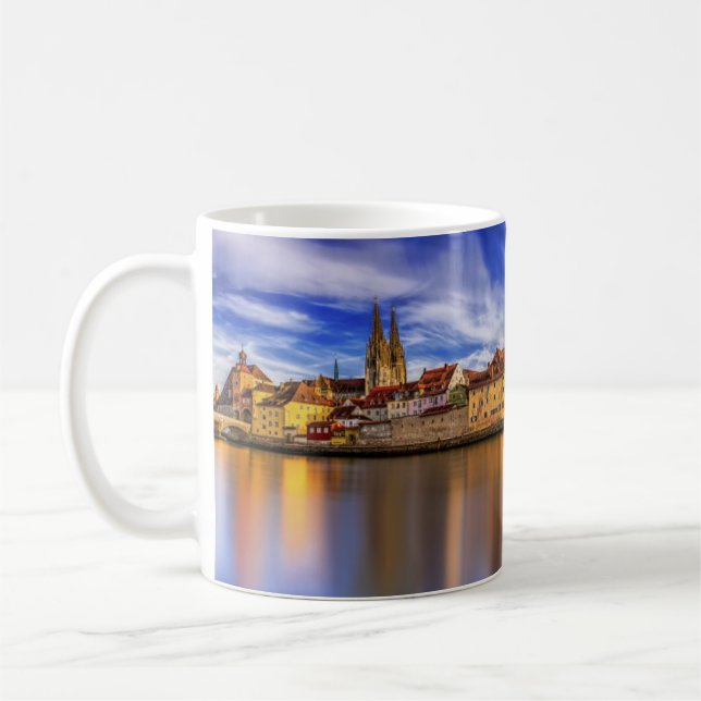 Panoramasicht Donau Fluss Regensburg Deutschland Kaffeetasse (Links)