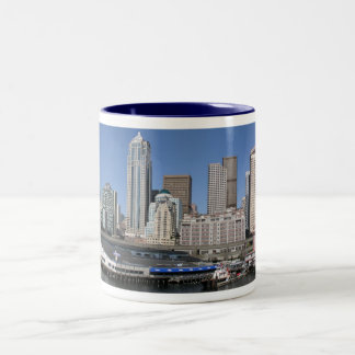 Panoramische Skyline Seattles Zweifarbige Tasse