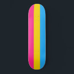 Pansexual Pride (Pan Flag) Skateboard<br><div class="desc">Dieses Design zeigt die Pansexual Pride Flag, die als Symbol für die pansexuelle Gemeinschaft entworfen wurde. Es ähnelt der Regenbogenflagge LGBT, die als Symbol für Lesben, Schwule, Bisexuelle, Transgender und alle anderen in der Gemeinschaft verwendet wird. Die Fahne dient dazu, die Sichtbarkeit und Anerkennung der pansexuellen Gemeinschaft zu erhöhen und...</div>