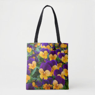 Pansy Bloom: Garden Beauty Nah-up.