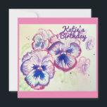 Pansy Stiefmütterchen Lila Blume Blumenrosa Einladung<br><div class="desc">Iris Iris Lila Blume Blumendesign,  mit einem vollständig anpassbaren Namen. Entworfen aus einem meiner ursprünglichen Blumengartenfotos & meine ursprüngliche Schrift,  genießen Sie!</div>