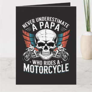 Papa Biker, der ein Motorrad fährt Karte