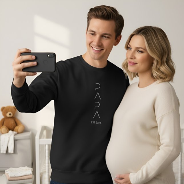 Papa Est 2026 Shirt | New Father Gift | Dad to be (Von Creator hochgeladen)