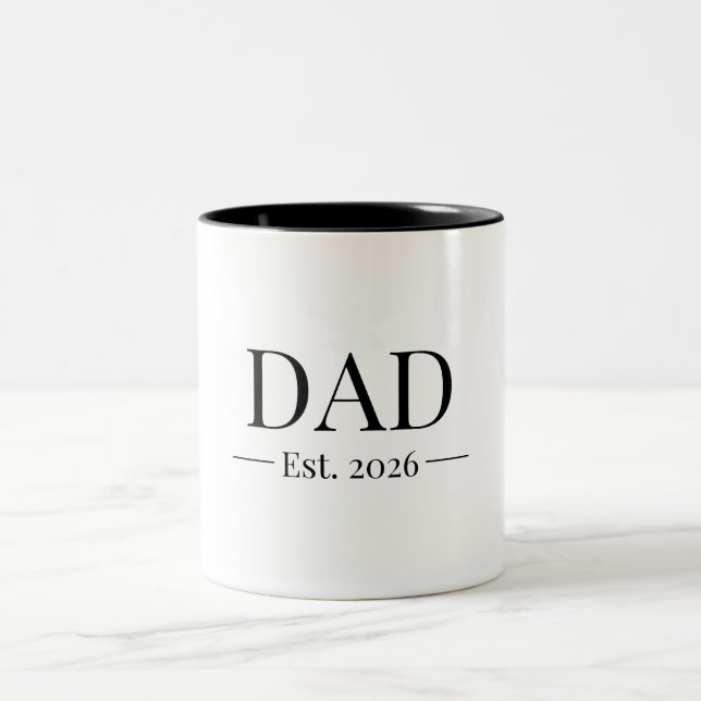 Papa hat 2026 gegründet zweifarbige tasse (Mittel)