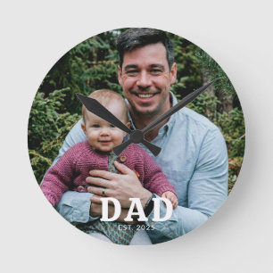 Papa hat modernes, fettes Foto-Geschenk gegründet Runde Wanduhr