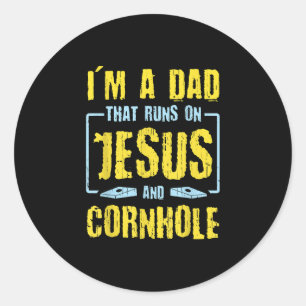 Papa läuft mit Glauben und Cornhole Runder Aufkleber