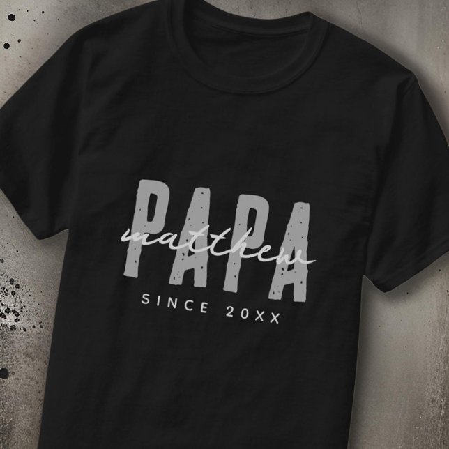 Papa Seit 20XX Moderne Elegant Einfach T-Shirt (Von Creator hochgeladen)