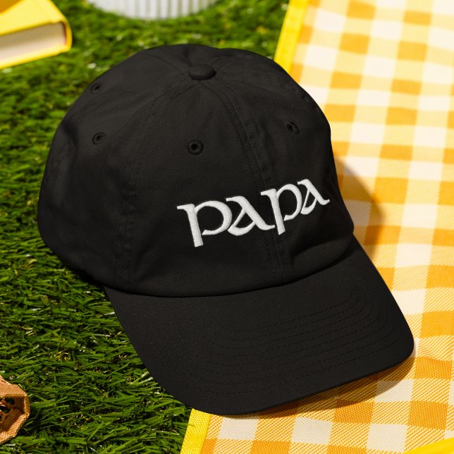 Papa Simple Trendy Moderne Typografie Custom Bestickte Baseballkappe (Von Creator hochgeladen)