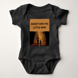 PAPA UND SEIN KLEINER MANN BABY STRAMPLER