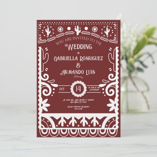 Papel Picado Burgundy & White Wedding Invitation Einladung (Stehend Vorderseite)