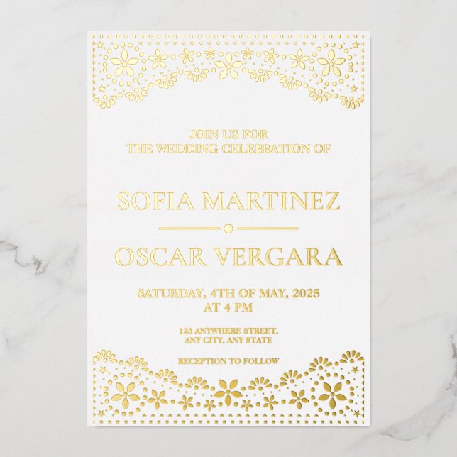 Papel Picado White and Gold Wedding Folieneinladung (Vorderseite)