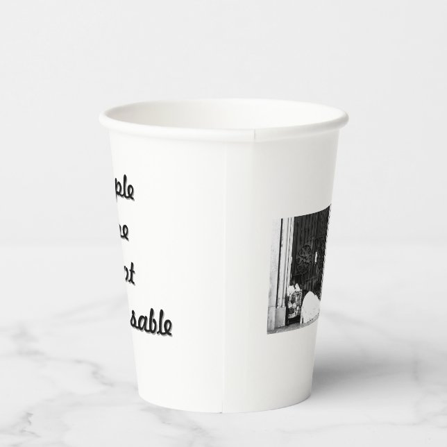 Paper Cup Celebrating Recovery and Resilience Pappbecher (Rechts)